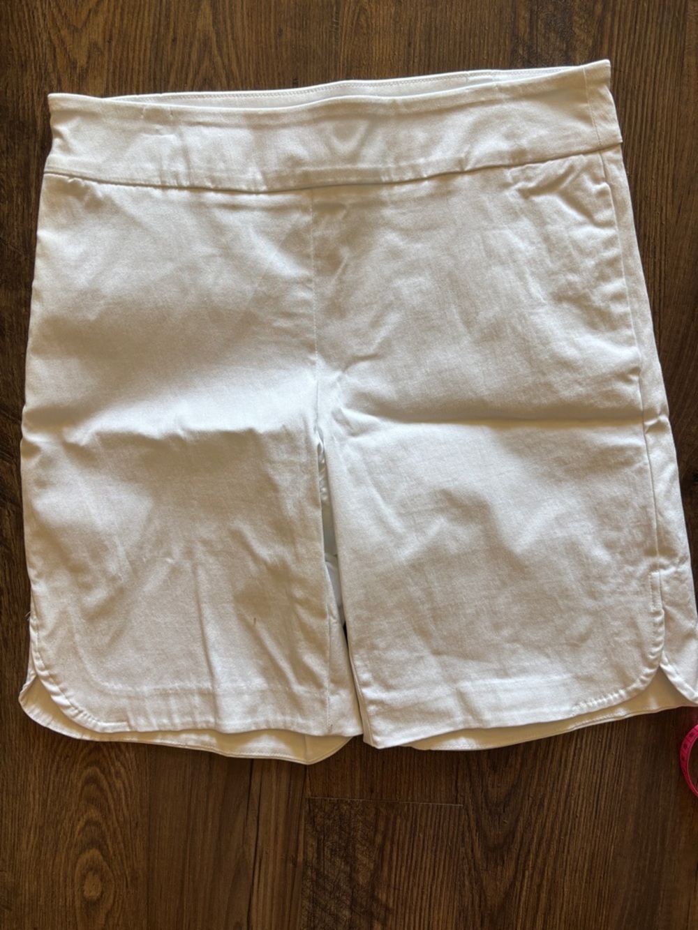 Women's White Pull-On Bermuda Shorts